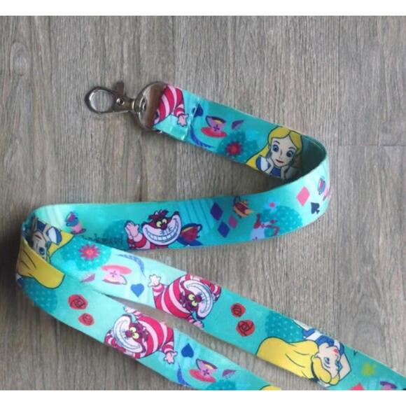 Disney Alice Wonderland Lanyard, 17” Cheshire Cat Keychain ID Badge Card - Picture 3 of 3